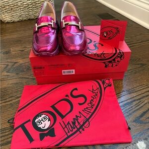 TODS metallic patent leather pink loafers Size 37.5